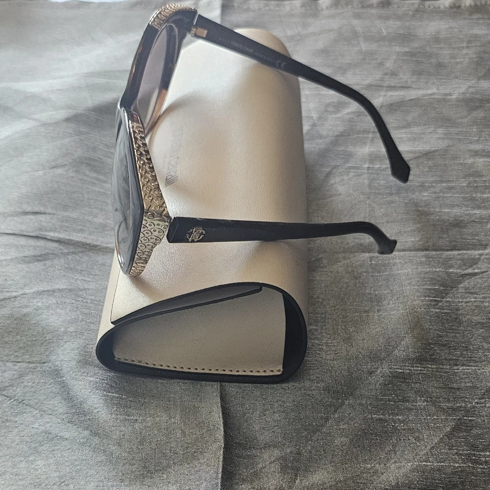 Robert Cavalli Sunglasses - Picture 4 of 4